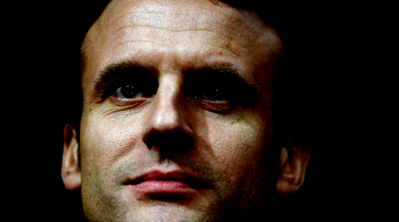 La nuit tombe sur la France.