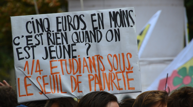 Assez de la misère ! – Tract UCL ouvert à signature.