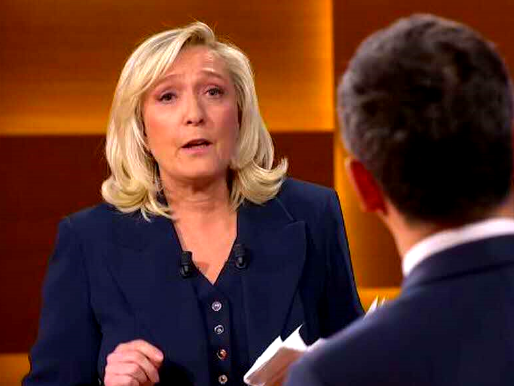 A fronts renversés.