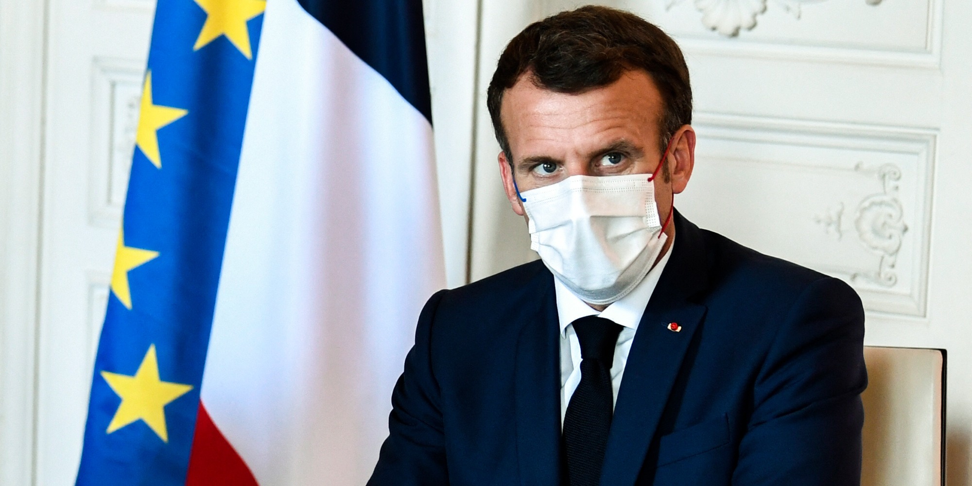 Emmanuel Macron souhaite encore frapper les retraites.